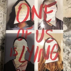 🌸📖 BOOK - One of Us is Lying 📖